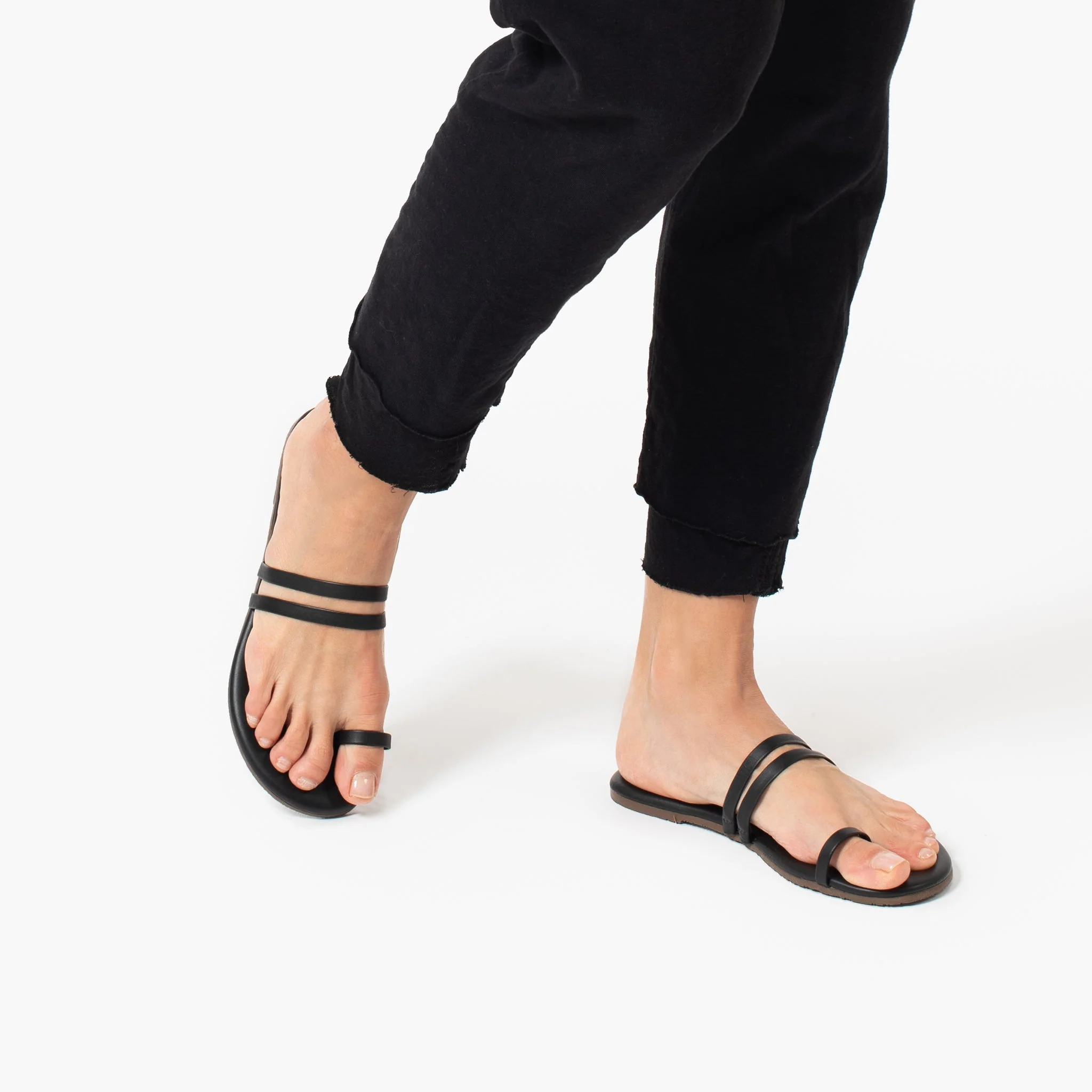 Leah - Black - Image 5